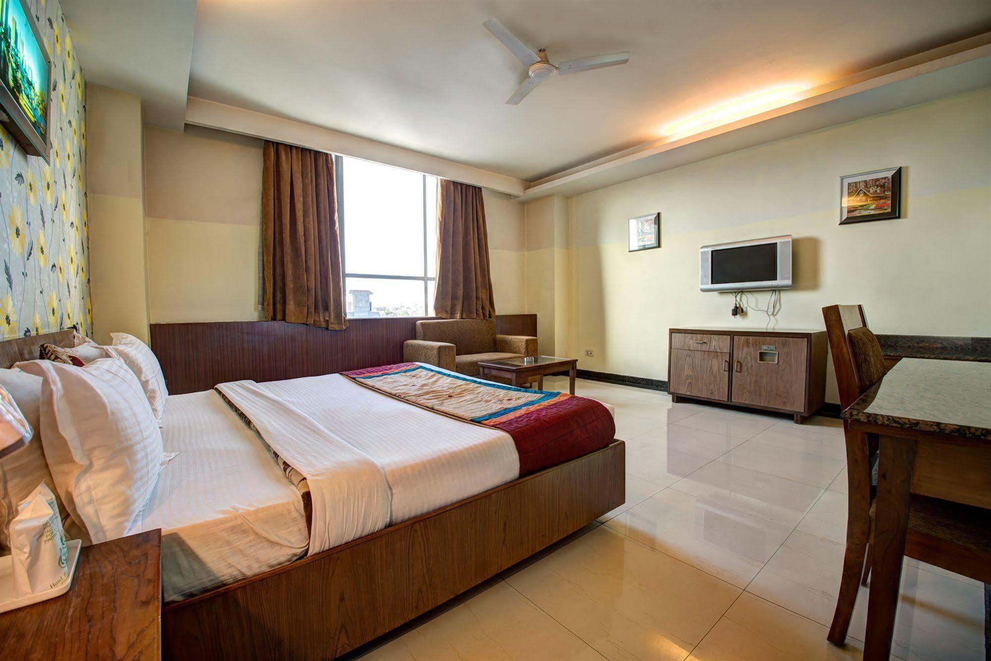 Hotel Pr Residency Amritsar Eksteriør bilde